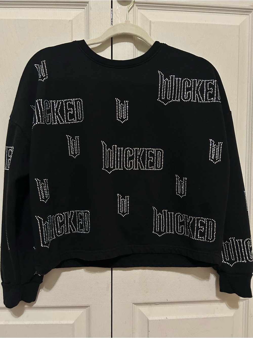 Universal Studios Wicked Movie All Over Rhinestone Crop Sweatshirt M